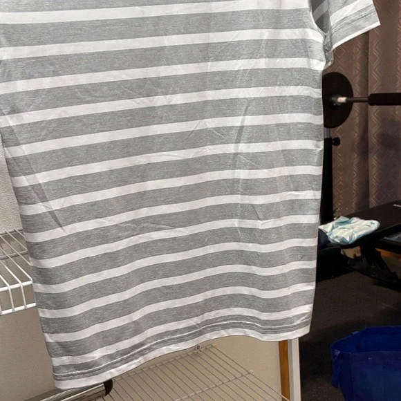 Under Armour Men's Light Gray and White Polo Shirt - Picture 7 of 7